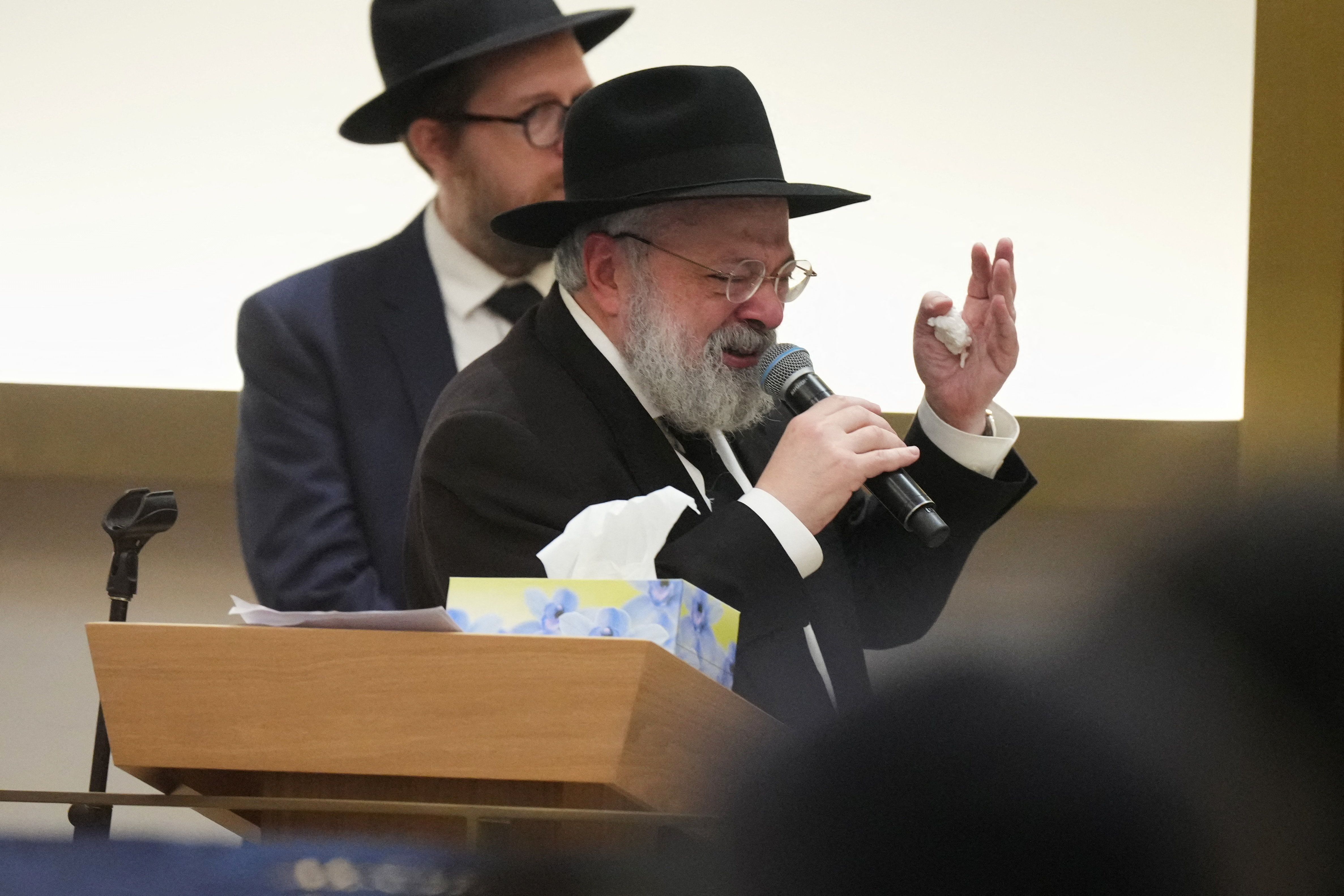 Rabbi Yehoram Ulman eulogizes Rabbi Schlanger