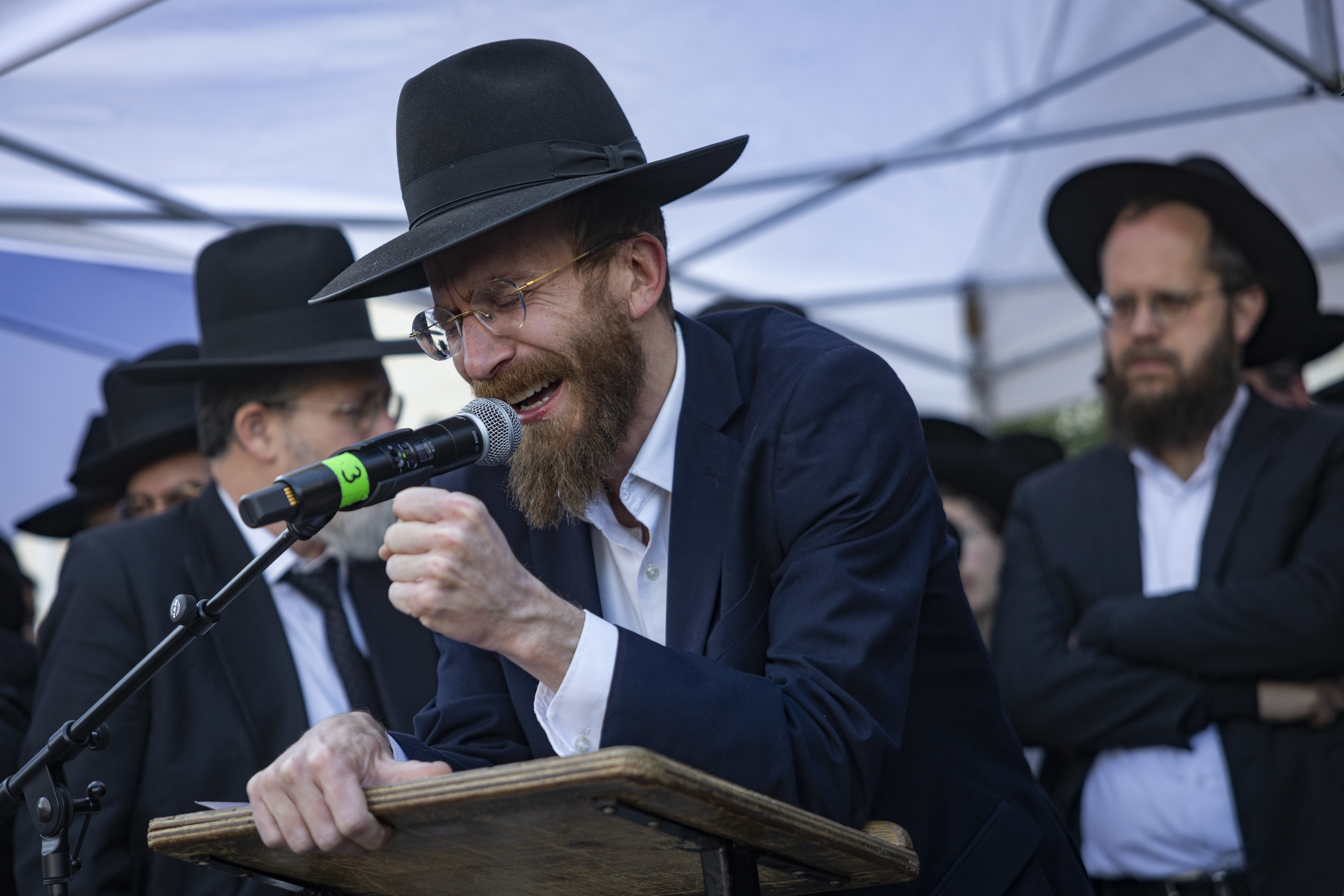 Rabbi Shmuel Eisental eulogizes his son 