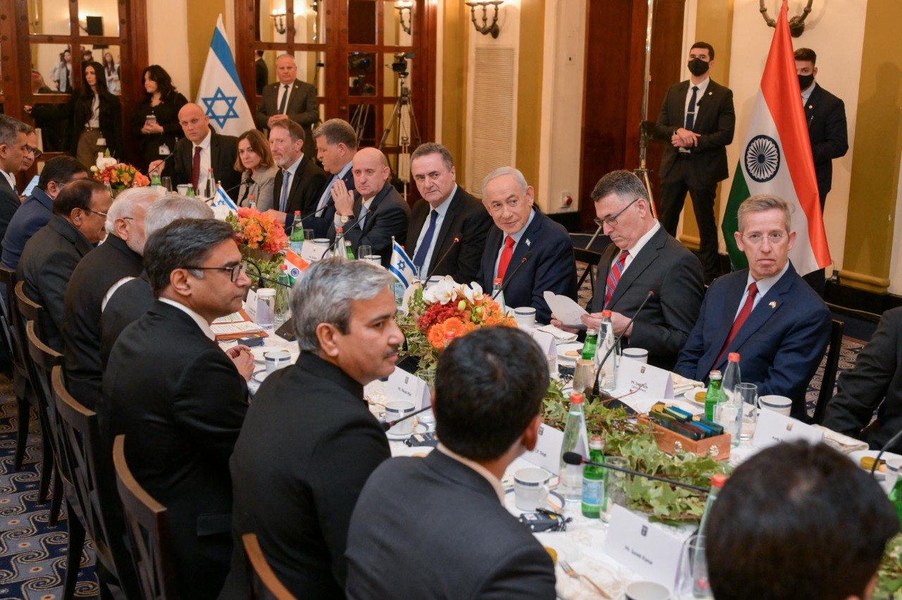 Benjamin Netanyahu and Narendra Modi hold expanded meeting