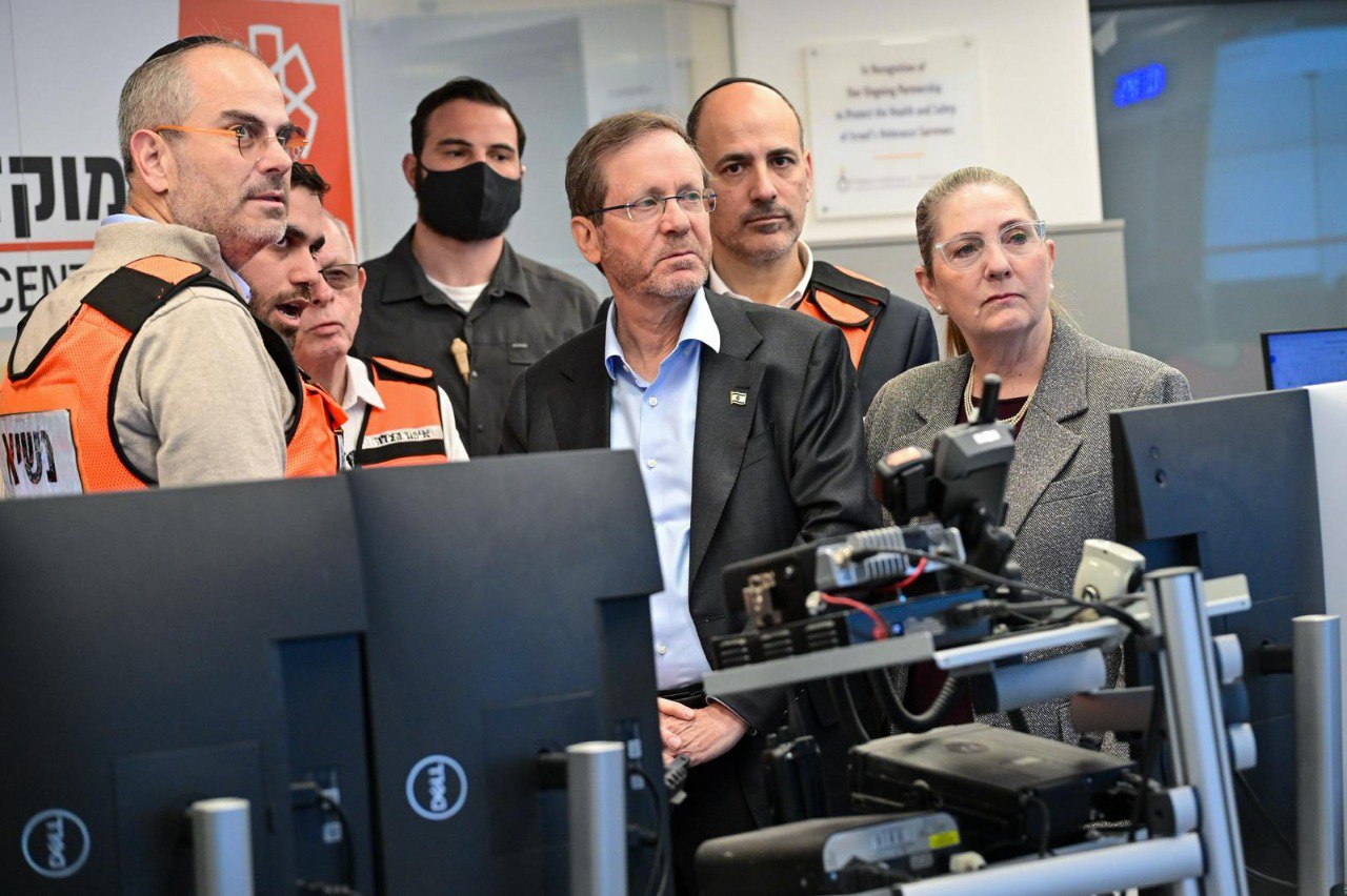 Isaac Herzog visits United Hatzalah