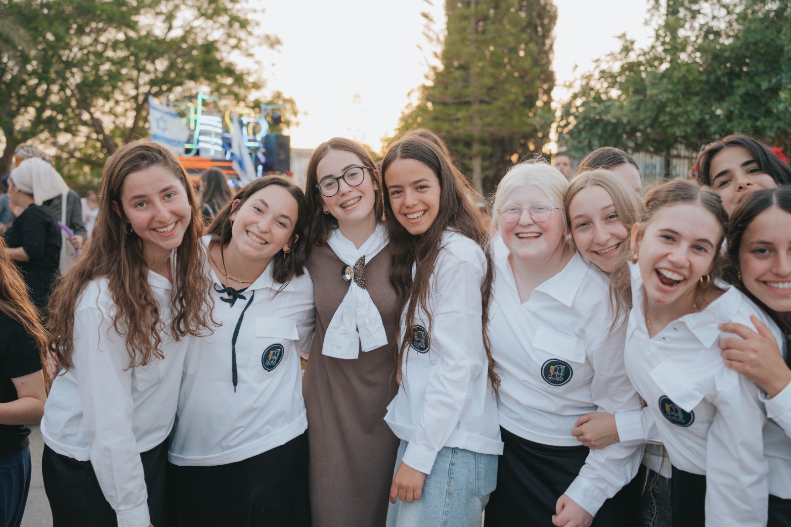 Female members of the branch at the Torah scroll dedication