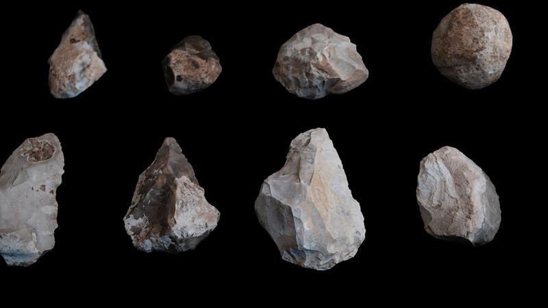 Findings discovered in the cave                     Credit: Emil Aladjem, Israel Antiquities Authority