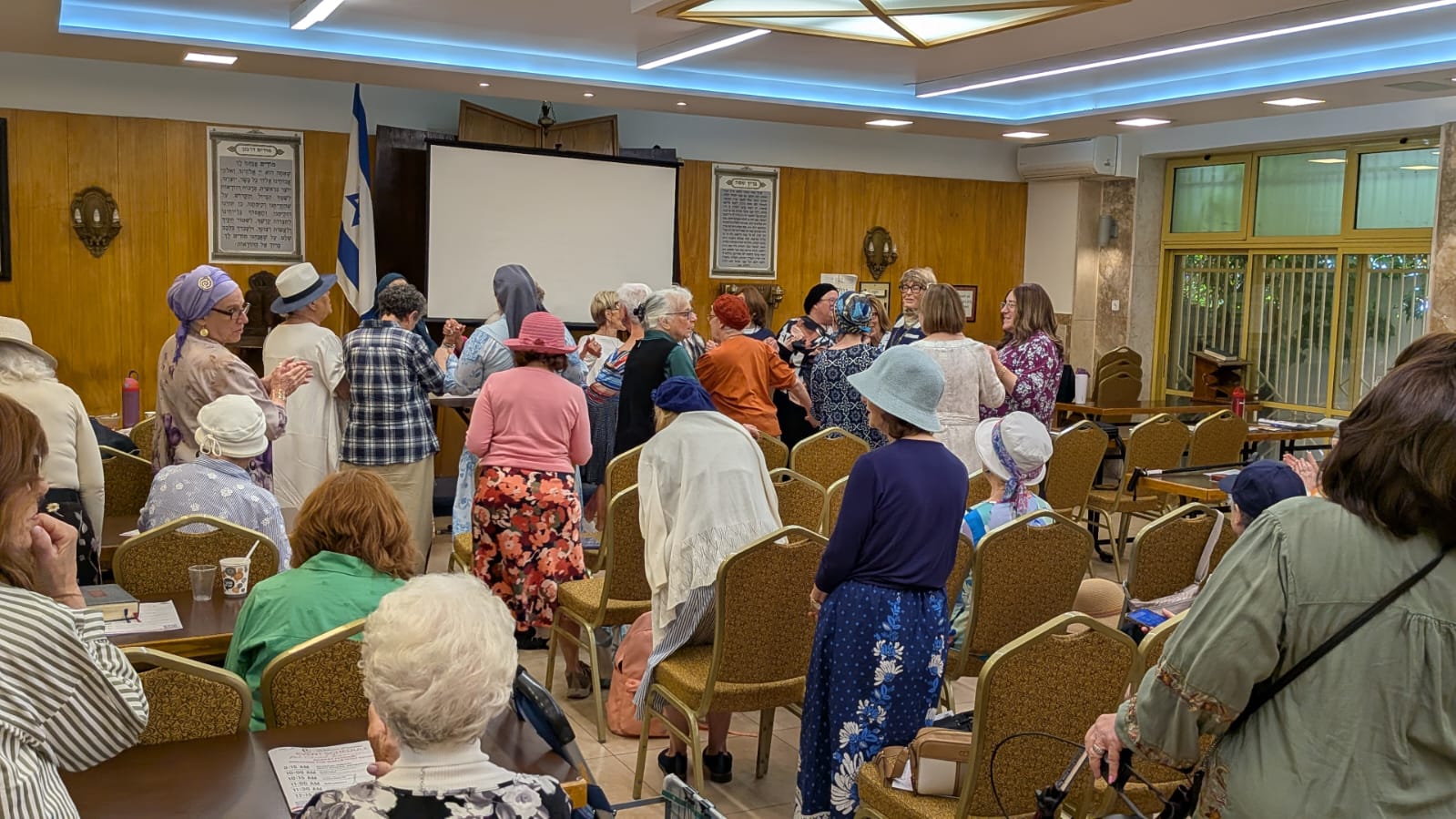 OU Rosh Chodesh Tammuz Women's event - dancing after Hallel
