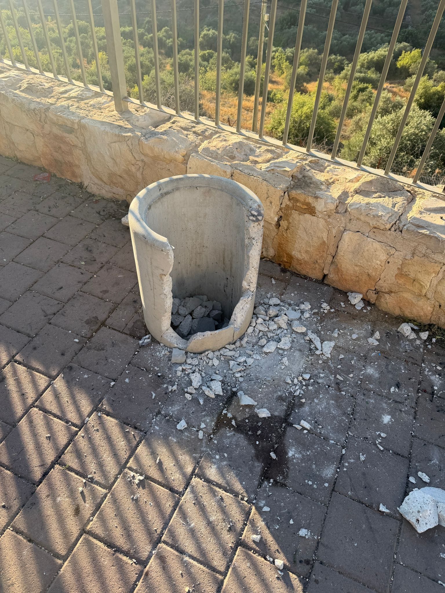The trash bin after the extraction