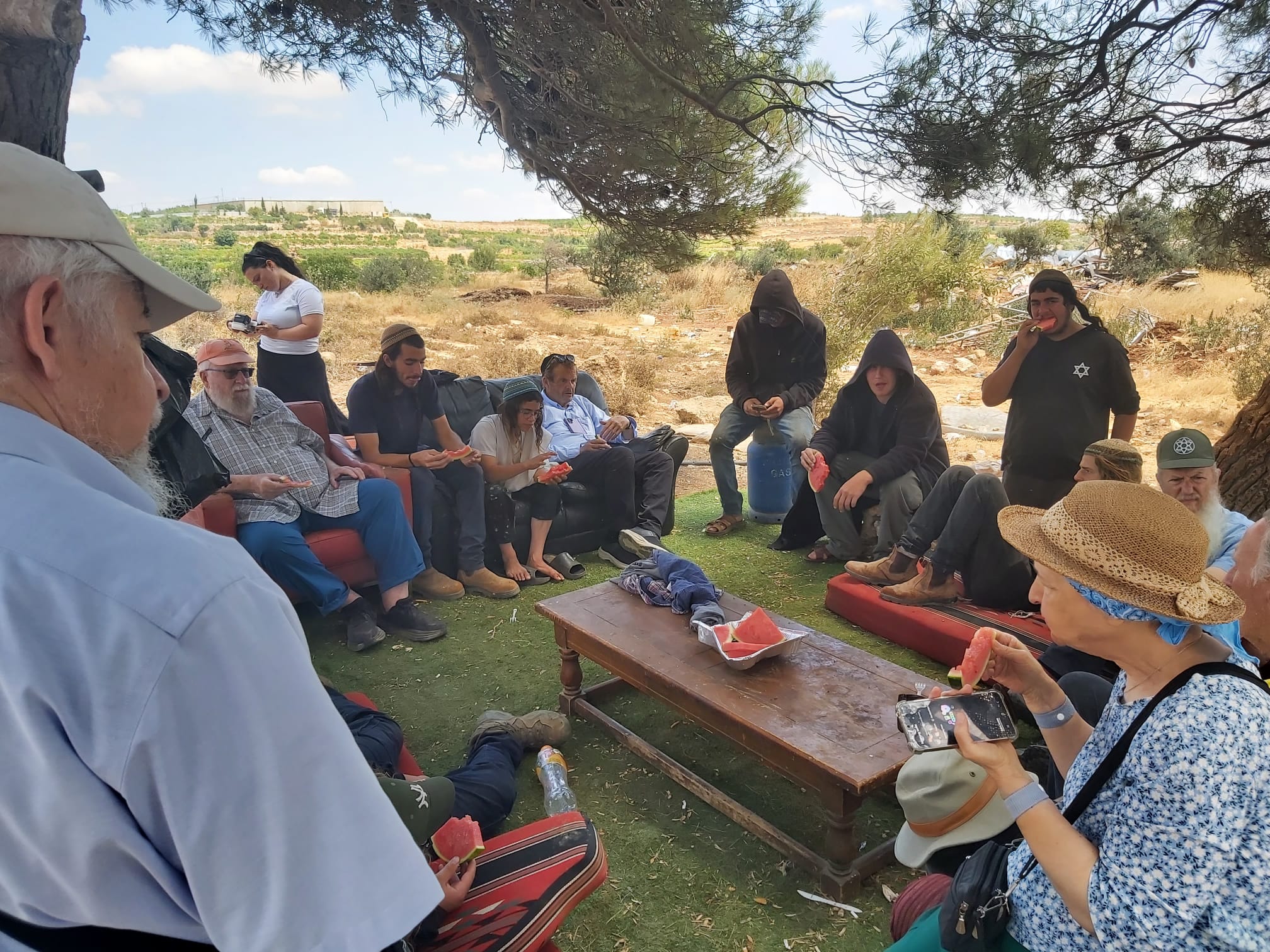 Meeting volunteer youth at Beit Anat