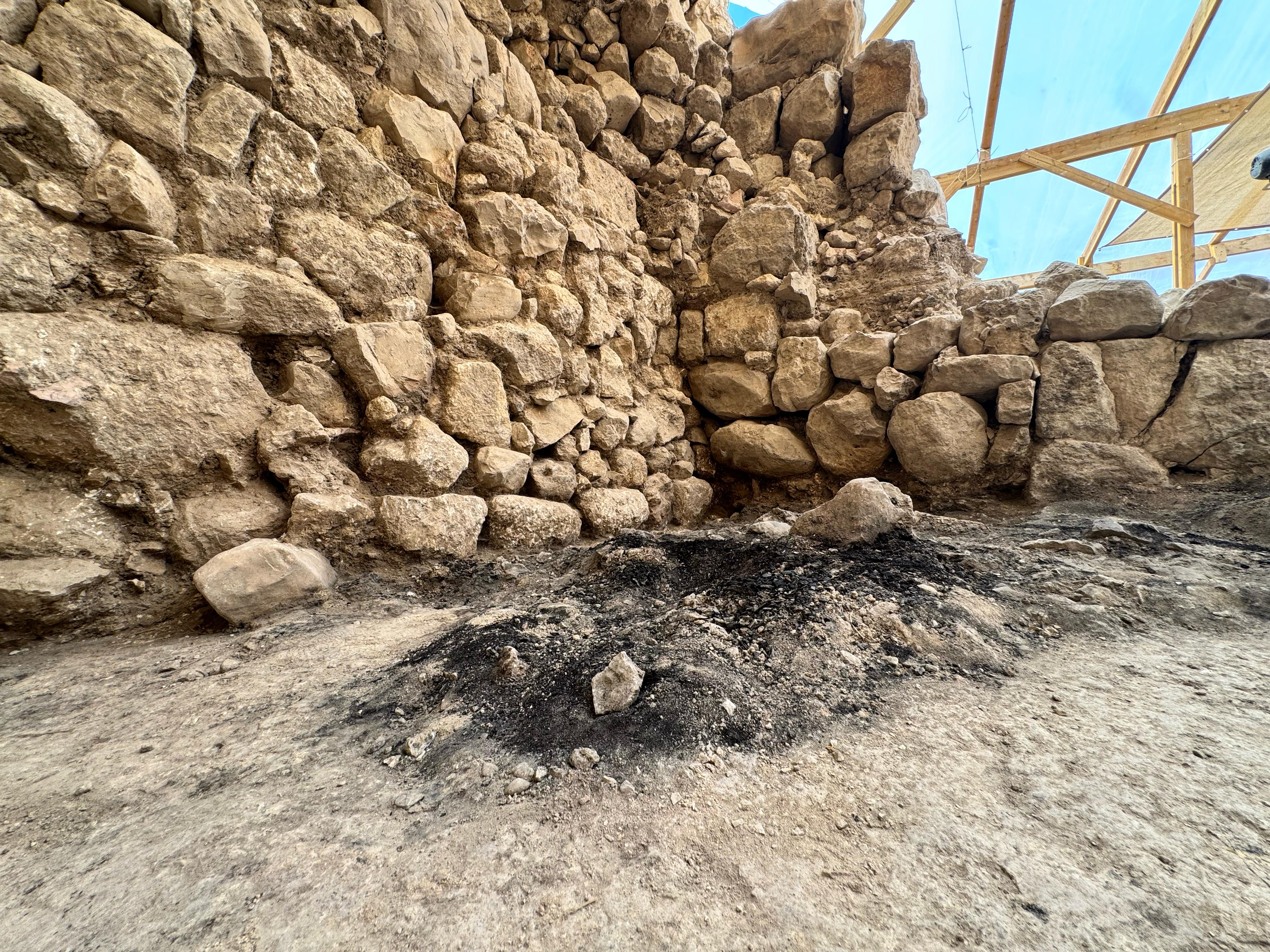 Destruction remains discovered during the Israel Antiquities Authority excavations in the City of David. Reut Vilf, City of David.