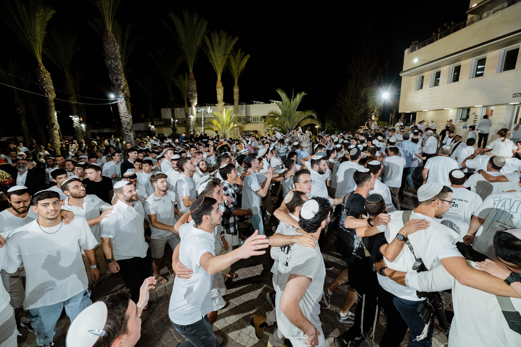 Hakafot in Yeshivat Hesder Sderot