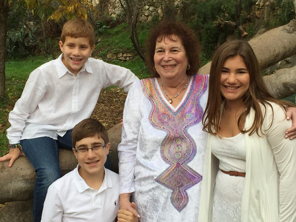 Enid Wurtman and grandchildren
