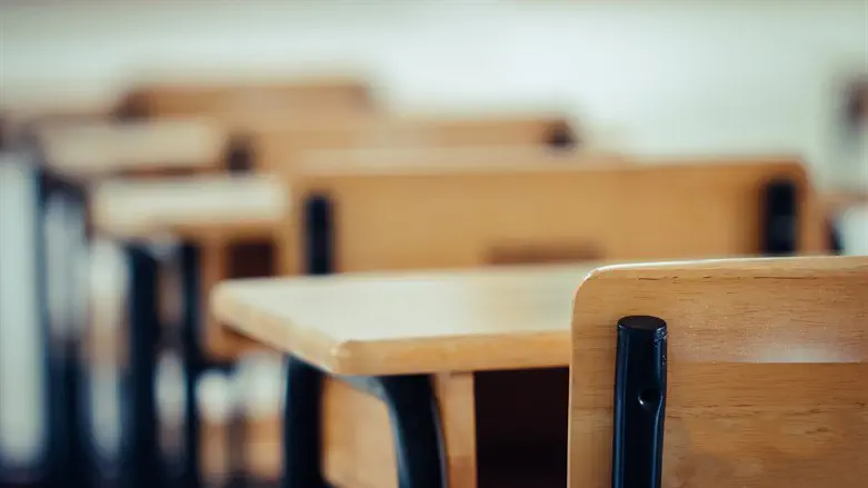AI pushes Israeli teachers to bring exams back into the classroom