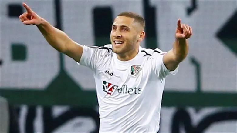 German soccer team drops Israeli striker after fan backlash over Gaza posts