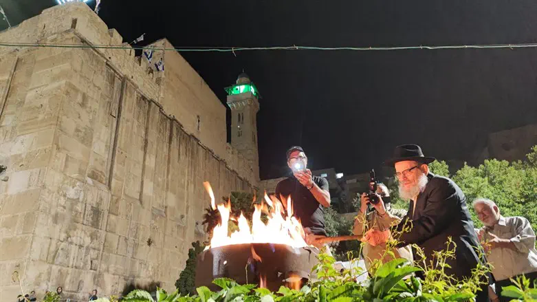 Watch live: Zionist yeshiva students celebrate Lag Ba'Omer in Hebron