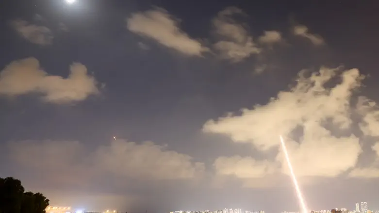 Sirens in Jerusalem after missile launched at Israel from Yemen