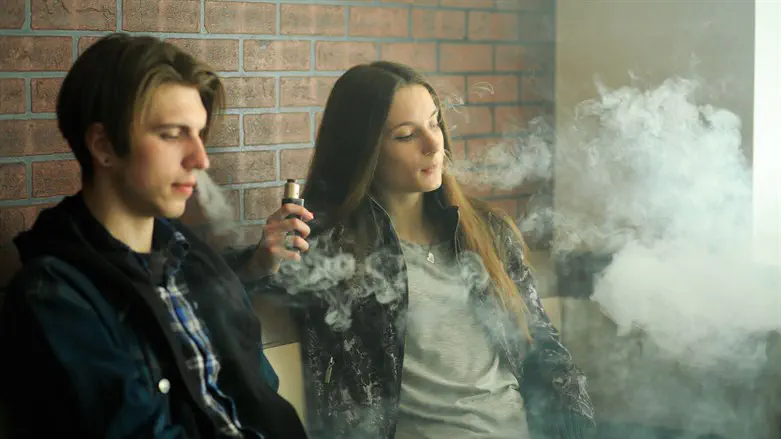 Vaping’s deadly illusion: The ‘safe’ cigarette that may scar