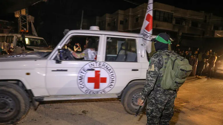 Nasilje v Siriji prebudi strateške dileme Libanona, medtem ko države obsojajo ubijanje v Gazi