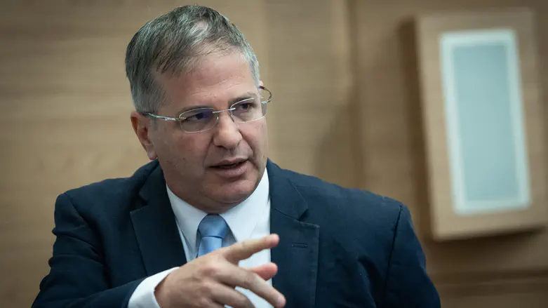 Education Minister warns against students' strike