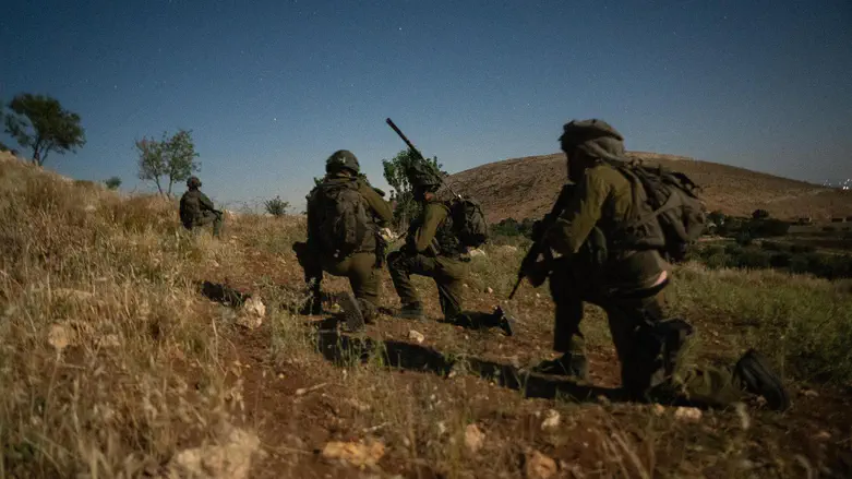 Four IDF soldiers wounded by old Syrian munition in Hermon