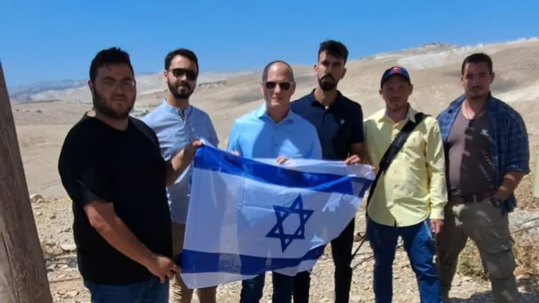 MK Forer at Khan al-Ahmar: 'Netanyahu inaction is not sovereignty but abandonment'