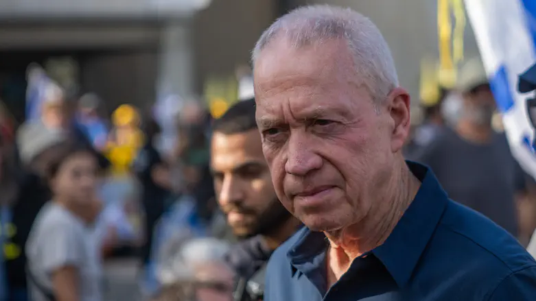 Former Defense Minister: 'There was intelligence on the massacre, they didn't alert me'