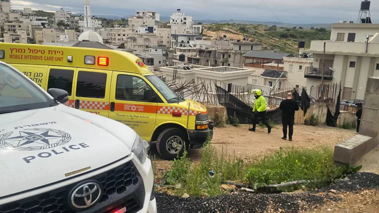 Watch: Iranian cluster bomb hits Arab car, sending it flying