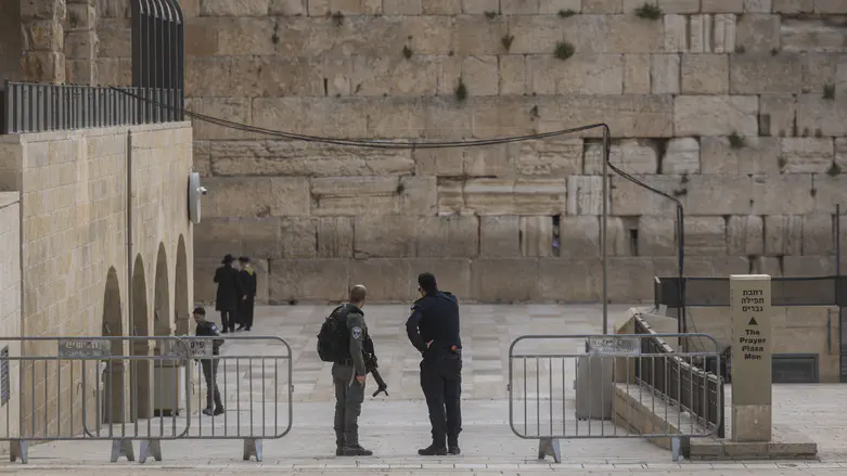 Police request approval to open Western Wall and Temple Mount
