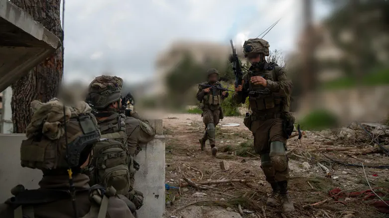 Two IDF soldiers moderately injured in southern Lebanon