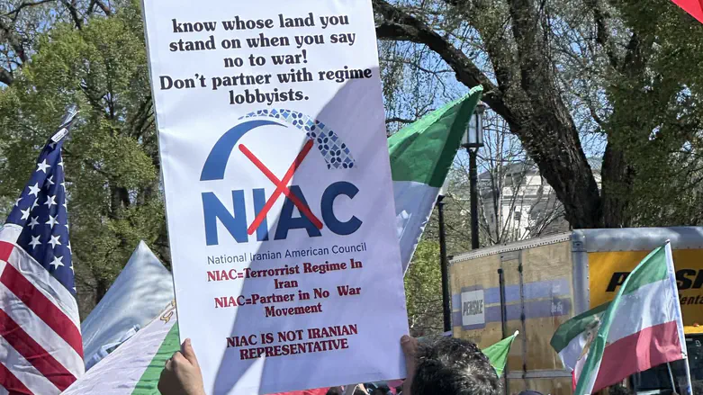 Iran’s dual system: Oligarchy at the top, kleptocracy below