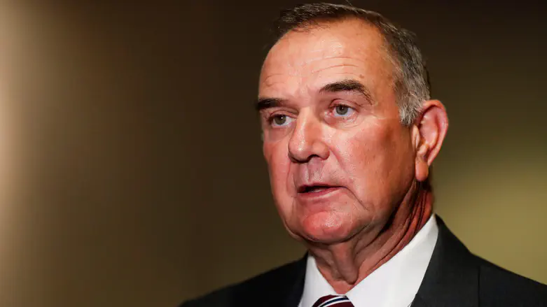 Missouri governor signs law adopting IHRA antisemitism definition