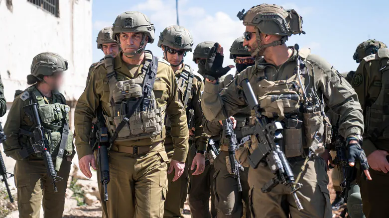 Journalist warns: IDF chief still holds unused card