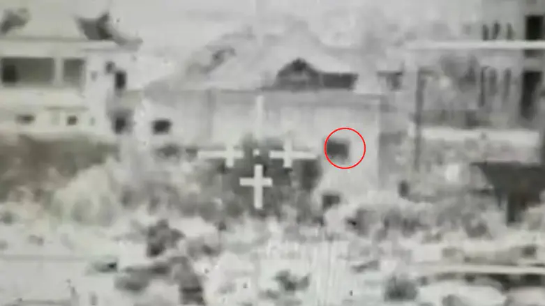 Footage from the tank: Hezbollah terrorist eliminated with precise fire