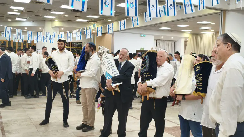 Torah dedicated to fallen students of Sha'alavim Yeshiva