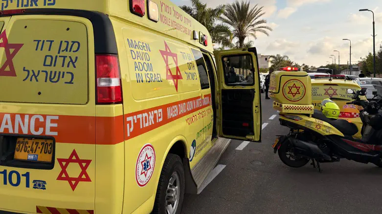 3-year-old boy falls down stairs and dies; police investigat