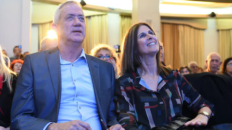 Benny Gantz reveals family secret
