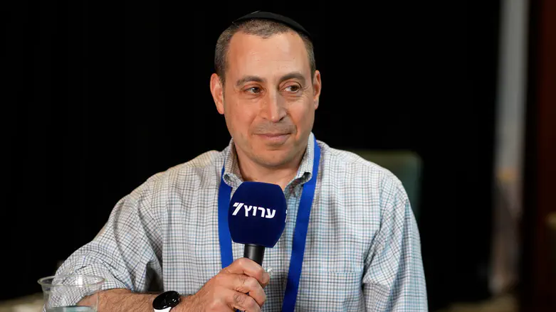 Dr. Jonathan Fish: 'Take your skills and help the people of Israel'