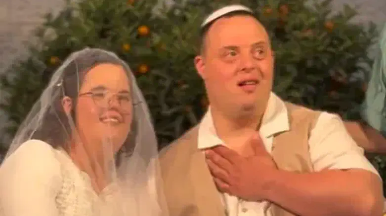 A wedding that shattered stigmas: Special couple weds