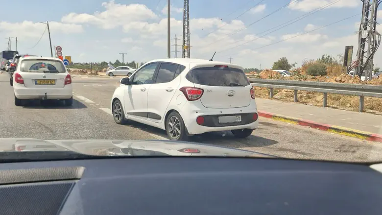Abduction scare in Gush Etzion after soldier seen in Arab boyfriend's car