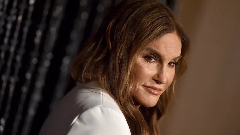Caitlyn Jenner supports Rabbi Shmuley Boteach