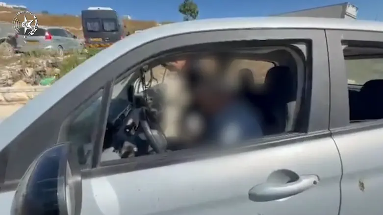 Undercover operation targets illegal taxi network in Jerusalem