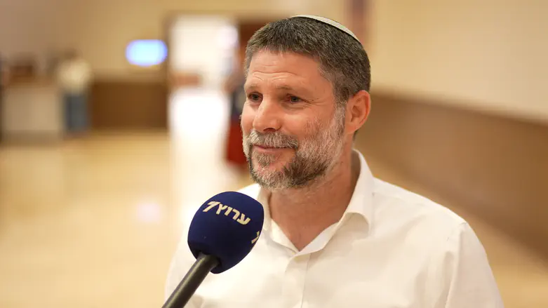 Smotrich to Netanyahu: Don't let Abbas return to Ramallah