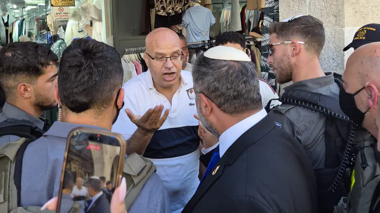 Ben-Gvir confronts residents in eastern Jerusalem: 'I'm in charge, 'I'll kick you out'