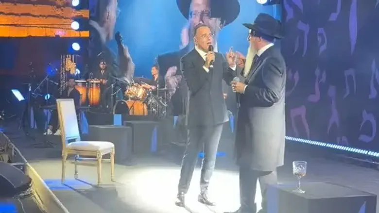 Watch: Chief Rabbi of Russia and Yaakov Shwekey perform duet