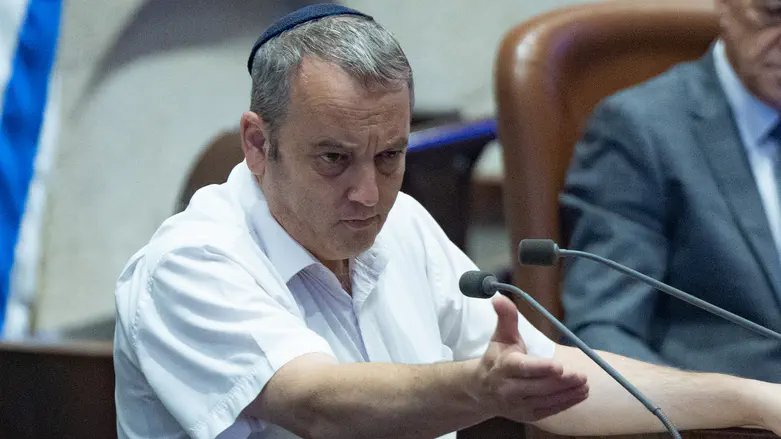 Kariv delivers Arabic message on 'settler terrorism'