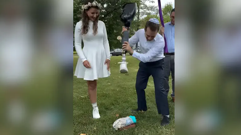 Viral moment: Groom breaks glass with bride's prosthetic leg