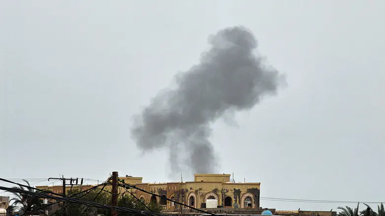 Houthi forces launch missiles and drones at Yemen's port city of Mocha