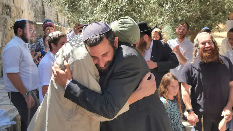 Tal Dardik returns to Temple Mount after release from detention