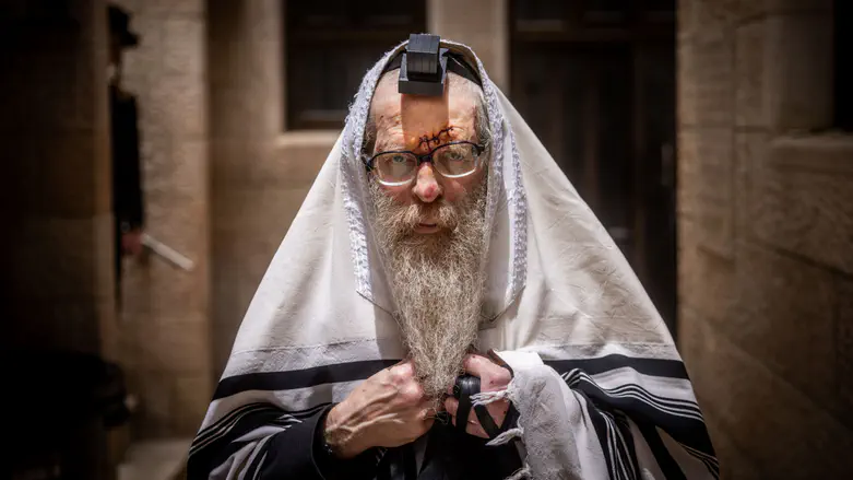 Rabbi Avraham Kreuzer after the injury