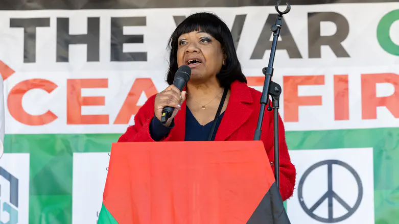 Diane Abbott joins pro-Palestinian protest