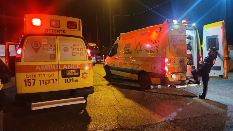 2 Israelis wounded by shots from passing vehicle in Huwara