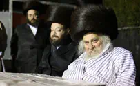 Rabbi Yehezkel Roth, the Karlsburger Rebbe, dead at 86