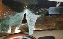 Watch: Jews stone Arab car near scene of Jerusalem terror attack