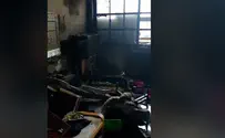 Firefighter evacuates young girl from burning apartment